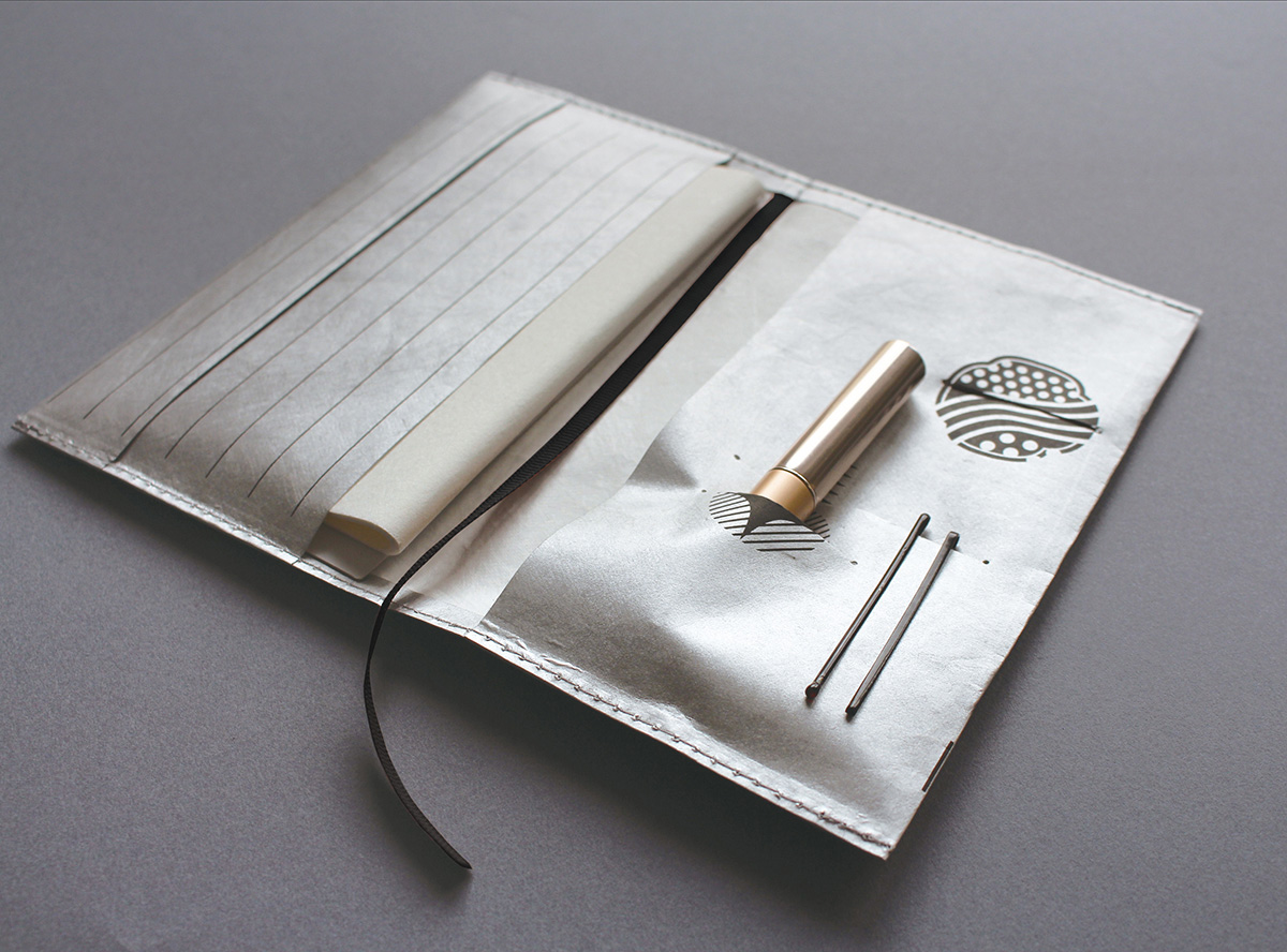 2.普段遣いしてもらいたいから、丈夫で水に強い素材を選びました。