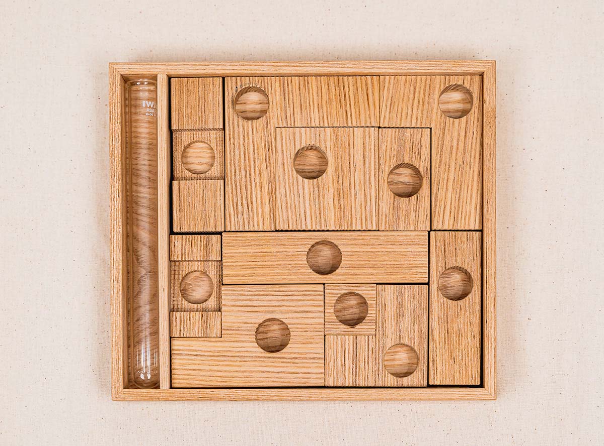 使わない時は3.5cmの薄さ!収納時に場所を取らない。