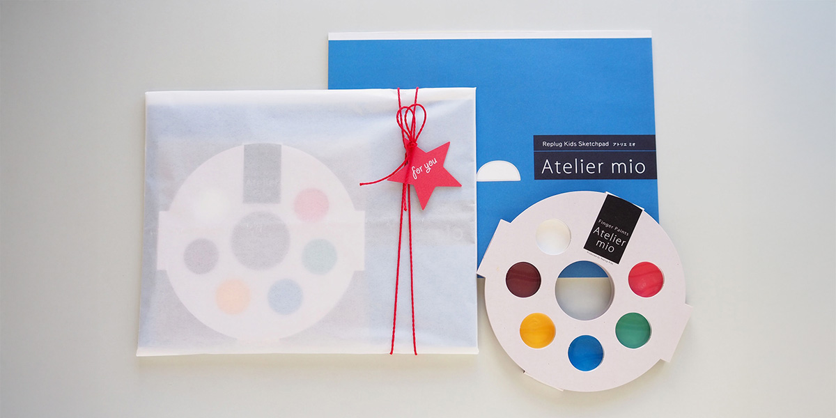 アトリエ ミオをギフトラッピングした様子