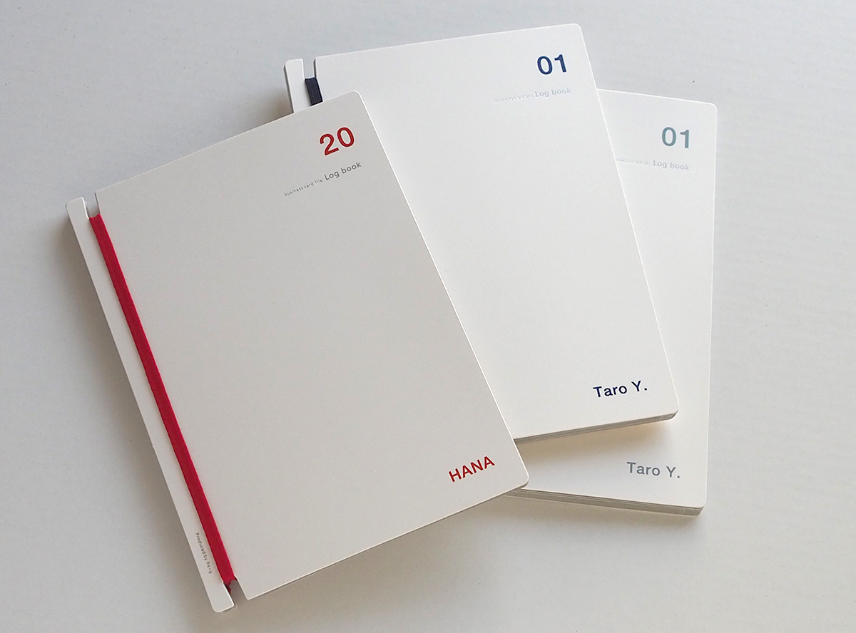 Logbook【白】に名入れをしたイメージ