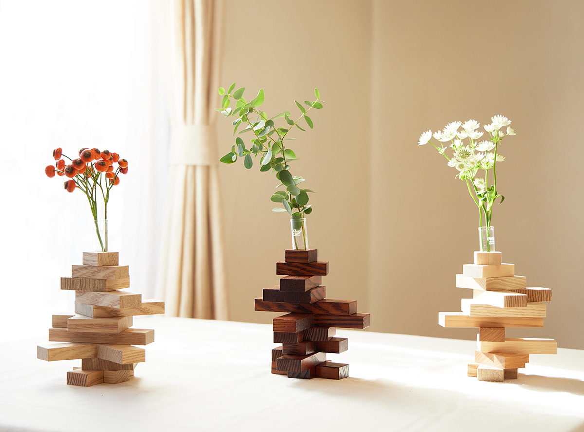 箱入り組み立て花器　yadori花について詳しくはこちら