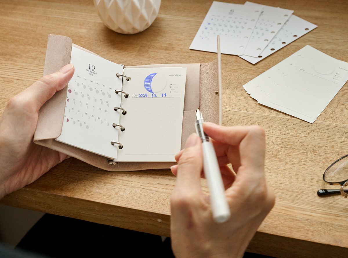 システム手帳リフィル 月の満ち欠けカレンダー ミチル