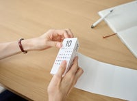 〈選べるセット〉3個以上で5%OFF！ 卓上カレンダーRe+g Triangular